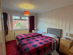 BEDROOM- click for photo gallery